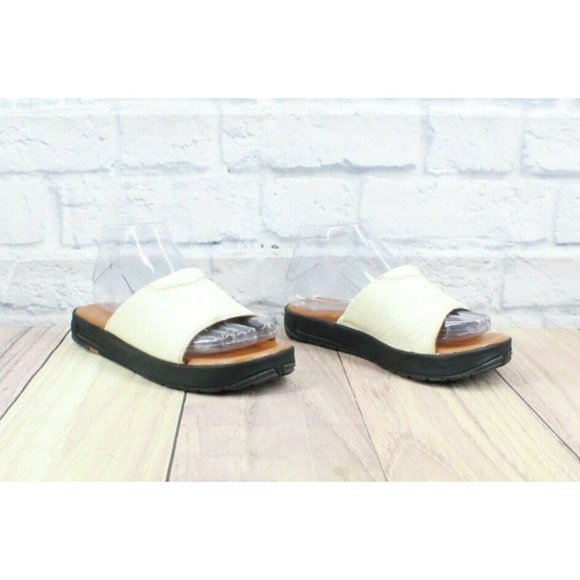 Gravis Dolce White Sands Leather Wedge Slip On Sandals Size 7 - Picture 3 of 9